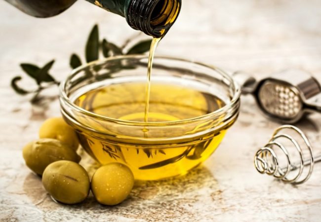 Olive Oil in Hair Care – Natural Hair Oil Treatment at Home